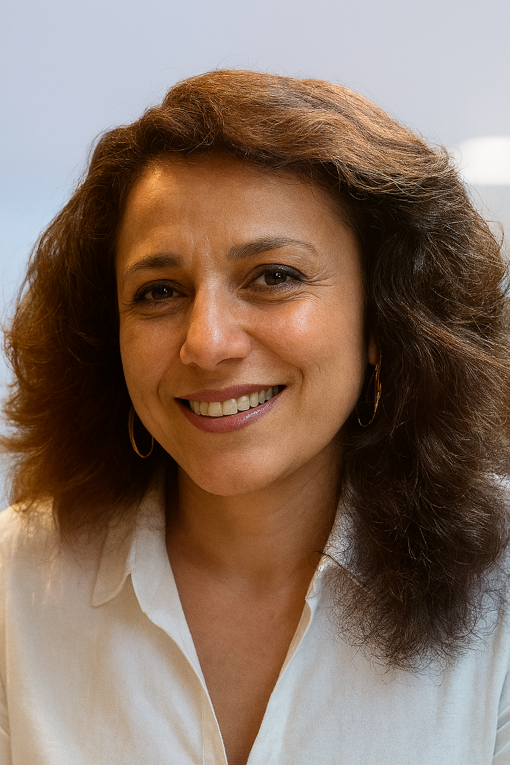 ד״ר רימה לאופר - מומחית לרפואת עור והשתלות שיער